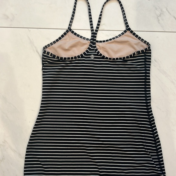 LULU LEMON TANK TOP. Black/white striped. Size 8 - Picture 2 of 3